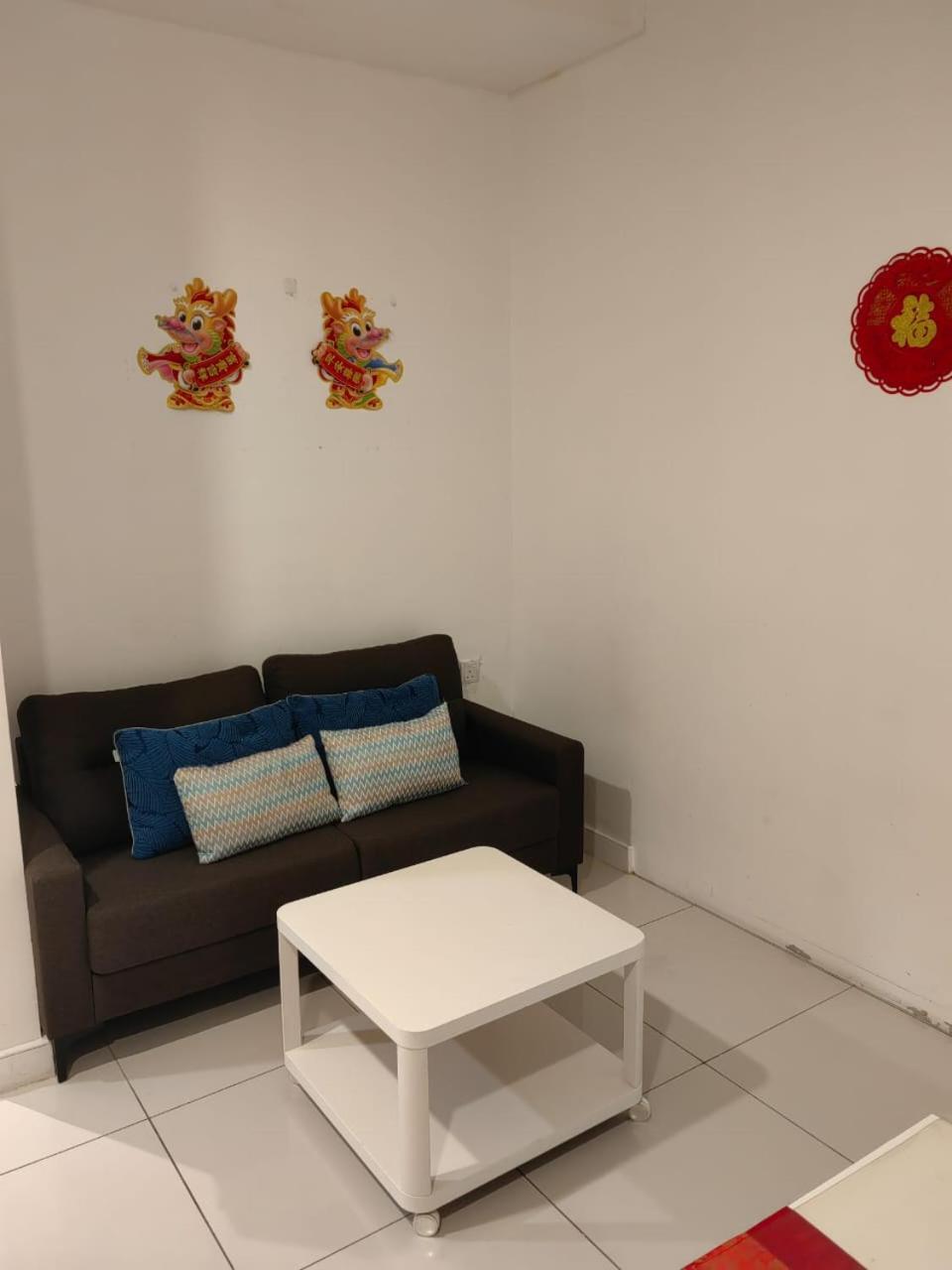 Homezstay Soho Timesquare Miri Kültér fotó
